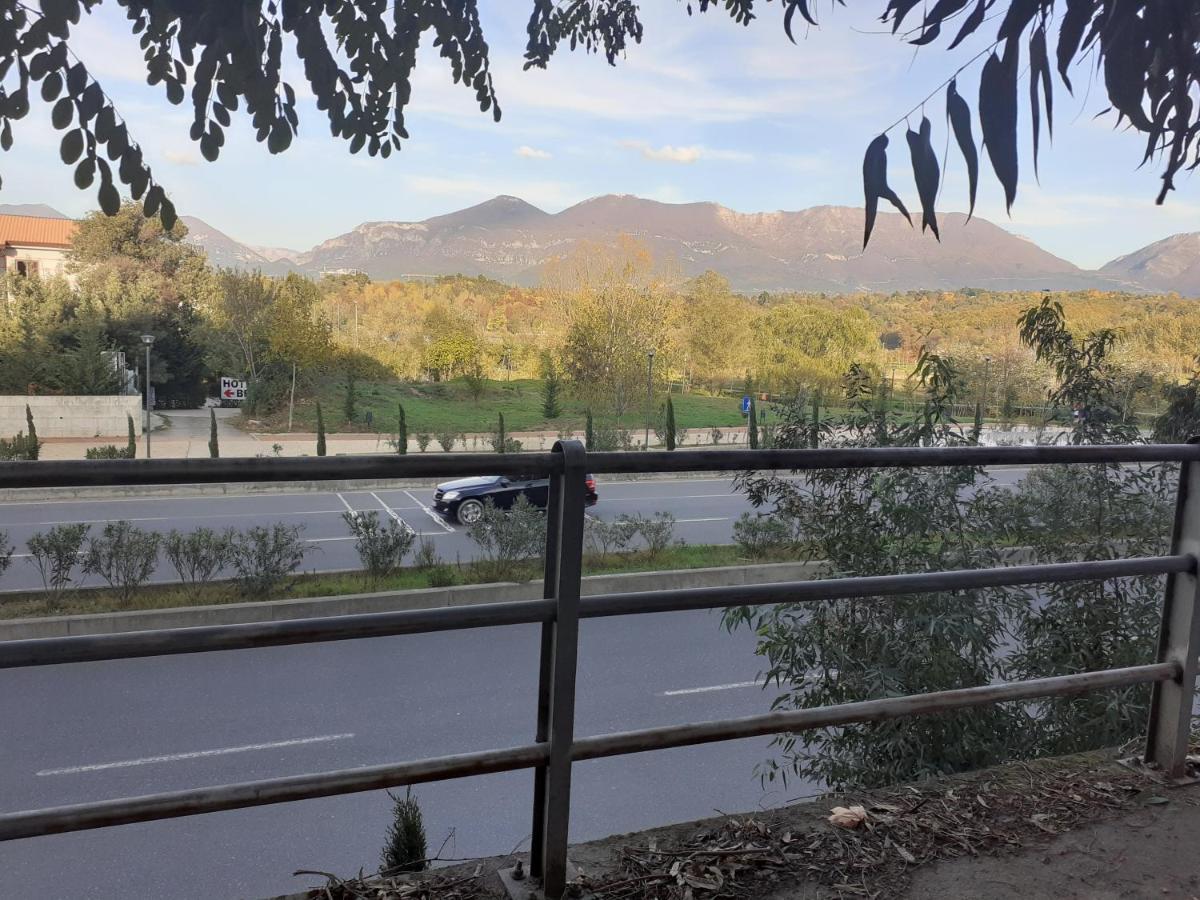Lake View Apartment Tirana Eksteriør billede