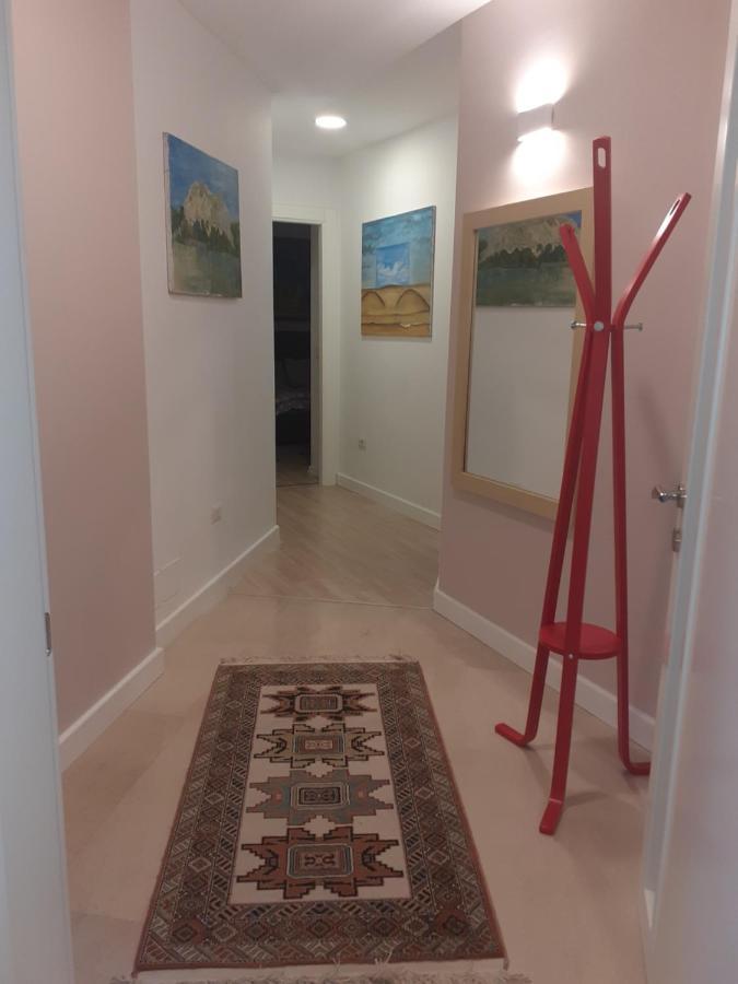 Lake View Apartment Tirana Eksteriør billede